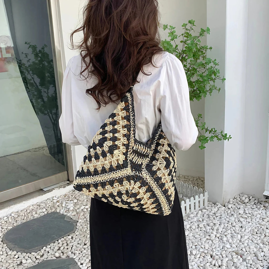 Sac en paille tissée femme, forme trapèze, 32 x 29 cm