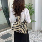 Sac en paille tissée femme, forme trapèze, 32 x 29 cm