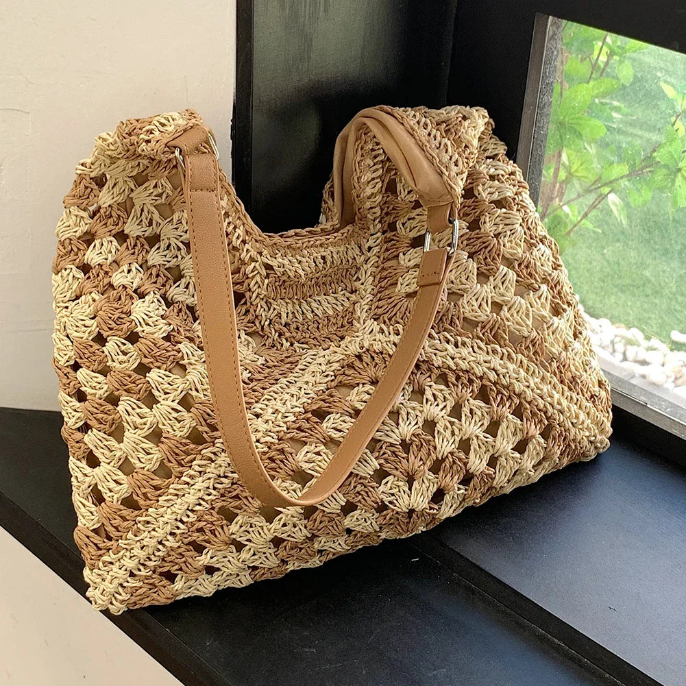 Sac en paille tissée femme, forme trapèze, 32 x 29 cm
