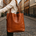 Sac porté épaule femme, format 30 x 25 x 10 cm, trois coloris, marron clair