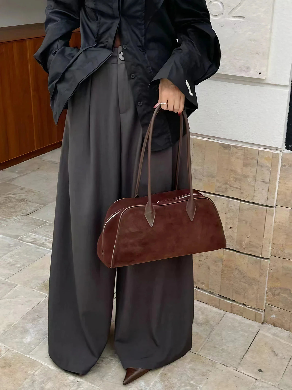 Sac porté épaule femme de forme allongée, quatre coloris, café
