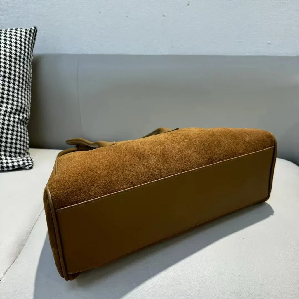 Sac porté épaule femme de forme allongée, quatre coloris