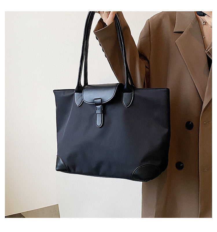 Sac fourre-tout femme noir, 40 x 24 cm, porté main ou épaule