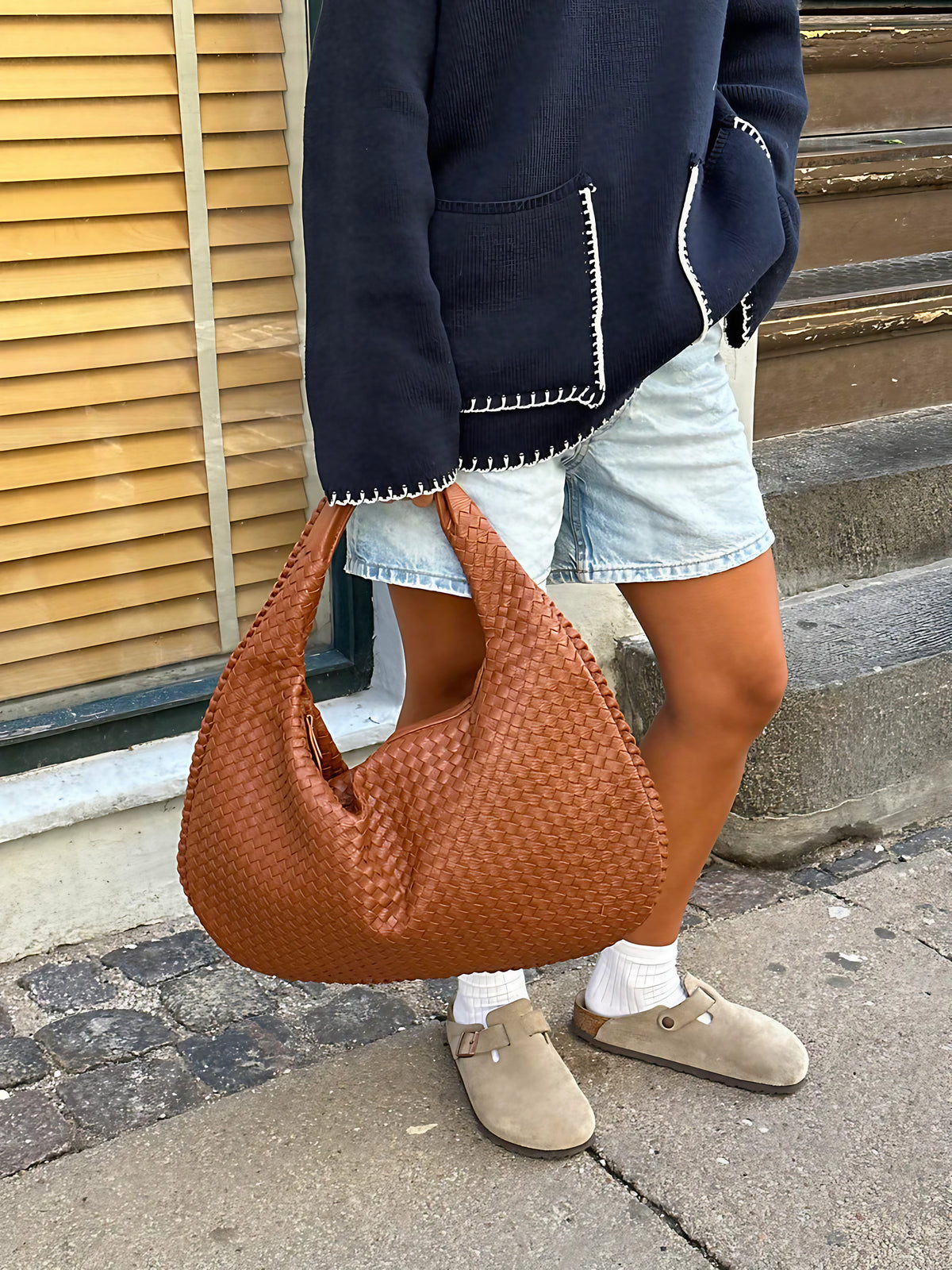 Sac hobo tressé femme à anse souple, fermeture zippée, marron
