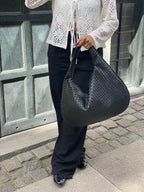 Sac hobo tressé femme à anse souple, fermeture zippée, noir