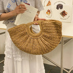 Sac demi-lune tressé femme, porté main ou poignet, 40 x 27 cm, beige