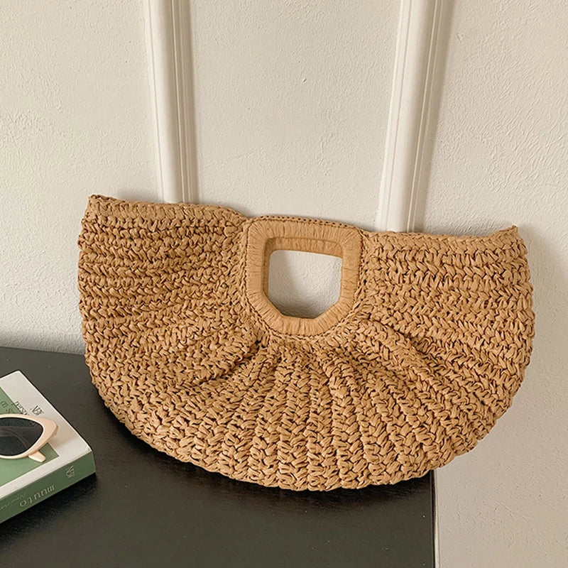 Sac demi-lune tressé femme, porté main ou poignet, 40 x 27 cm