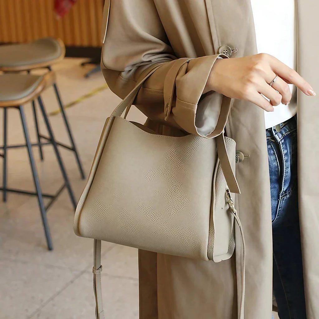 Sac à main femme finition mate, bandoulière amovible, six coloris, gris et beige