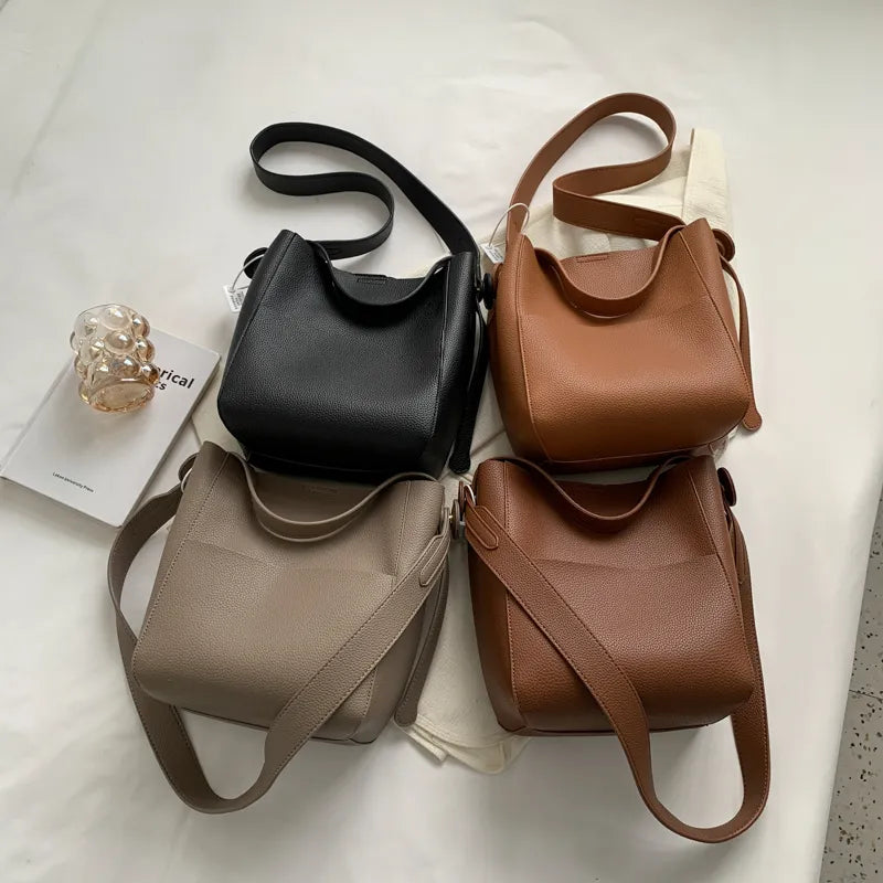 Sac seau femme en similicuir, porté main, épaule ou croisé
