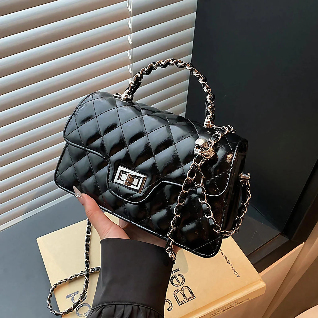 Sac bandoulière matelassé femme, anse rigide et longue chaîne, noir