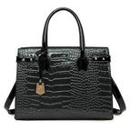 Sac à main carré verni noir à motif croco, 31 x 23 cm, noir