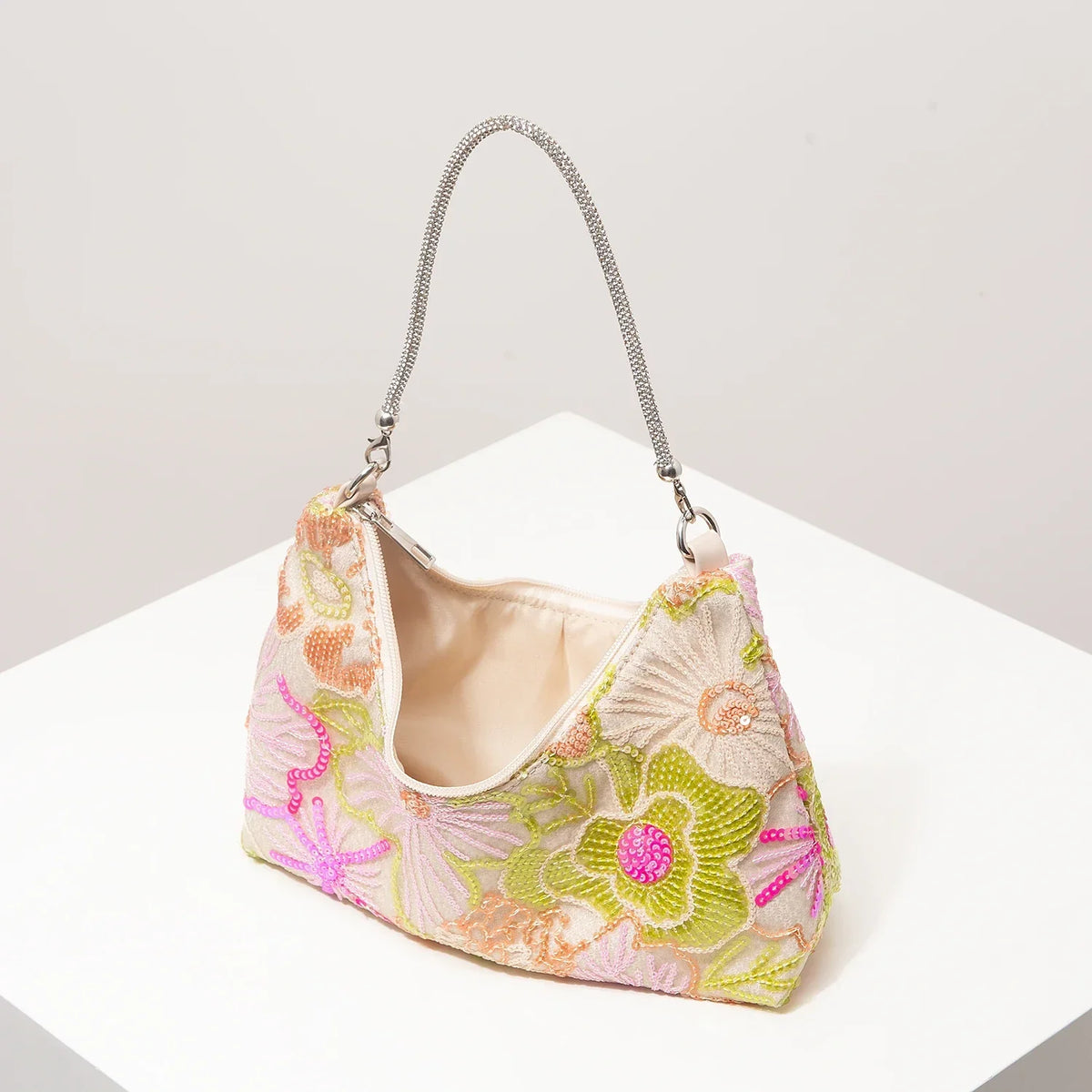 Petit sac à main d'été brodé à sequins, sept modèles