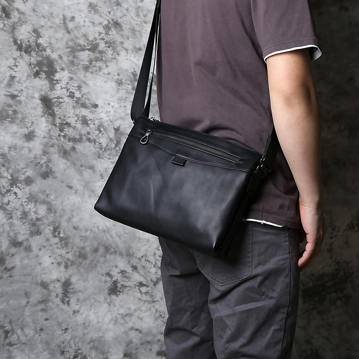 Sacoche homme en cuir noir pour tablette 10 pouces, 0,6 kg