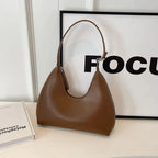 Petit sac hobo femme finition mate, fermeture zippée, marron