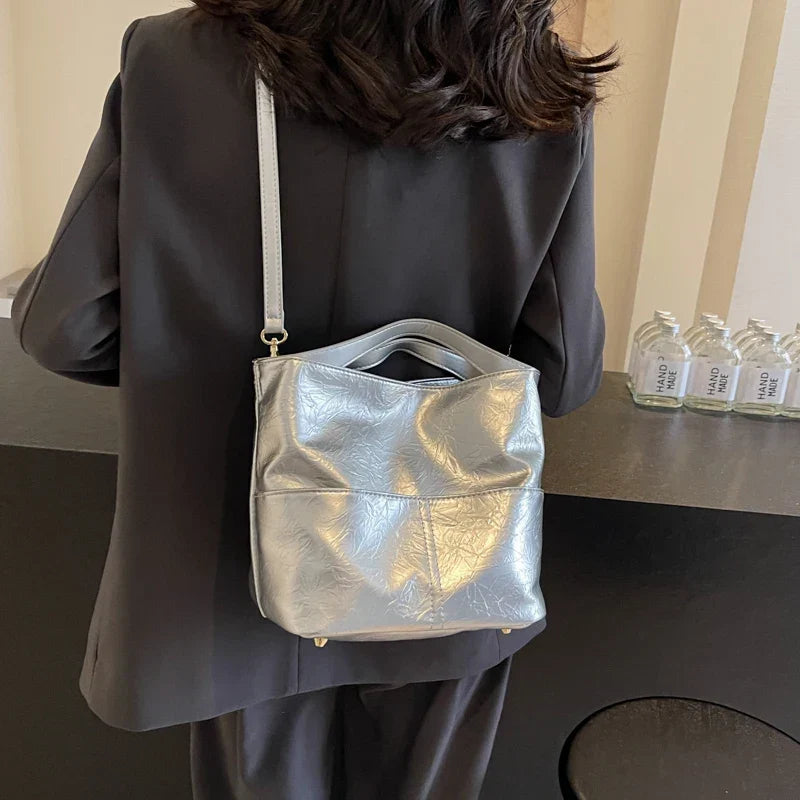 Sac à main femme argenté effet plissé, forme verticale 20 x 25 cm