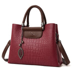 Sac à main femme effet croco bicolore, anses tressées, rouge