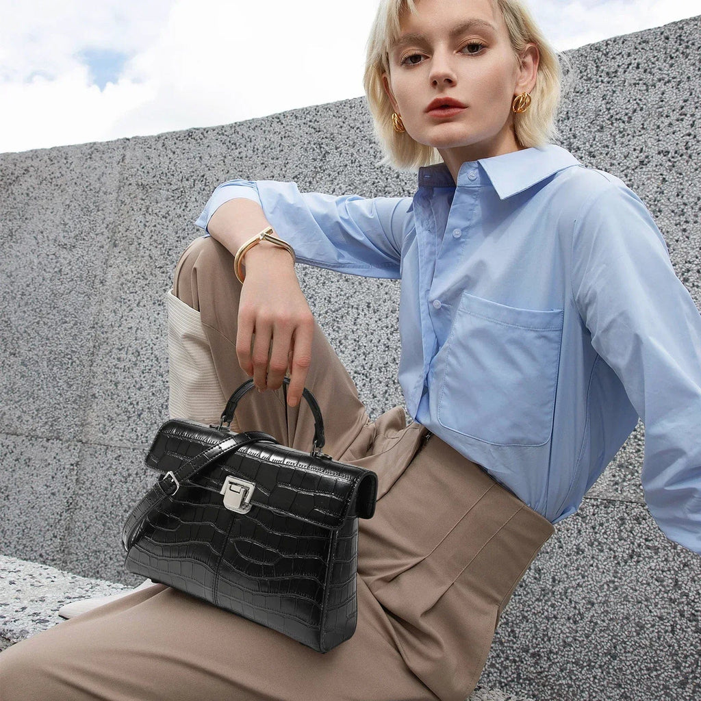 Sac à main femme en cuir noir, intérieur à compartiments