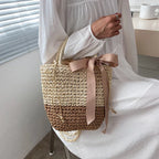 Sac seau femme en paille tressée, cordon de serrage, nœud satin, beige et marron
