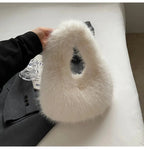 Petit sac à main femme à l'aspect douillet, quatre coloris, blanc