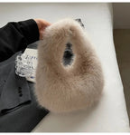 Petit sac à main femme à l'aspect douillet, quatre coloris, beige