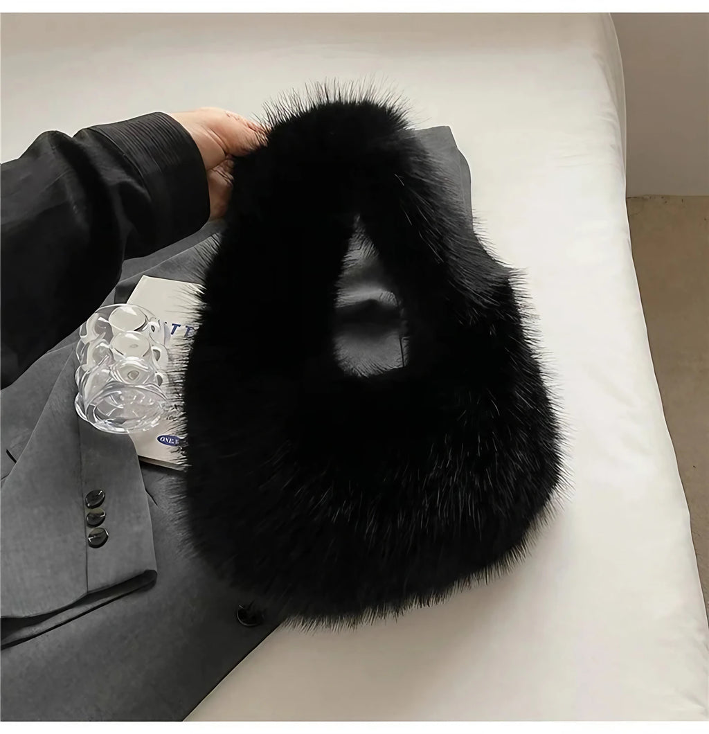 Petit sac à main femme à l'aspect douillet, quatre coloris, noir