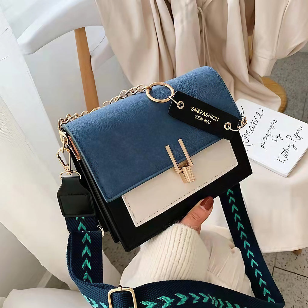 Petit sac à rabat femme bleu et noir, porté épaule ou croisé