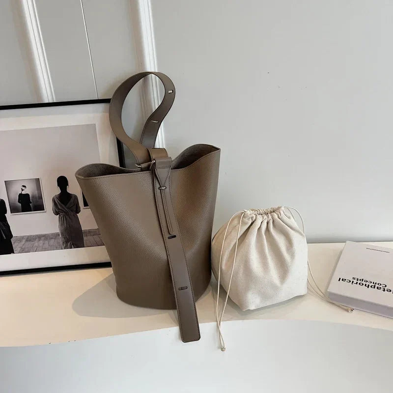 Sac seau femme en similicuir grainé, pochette amovible, gris