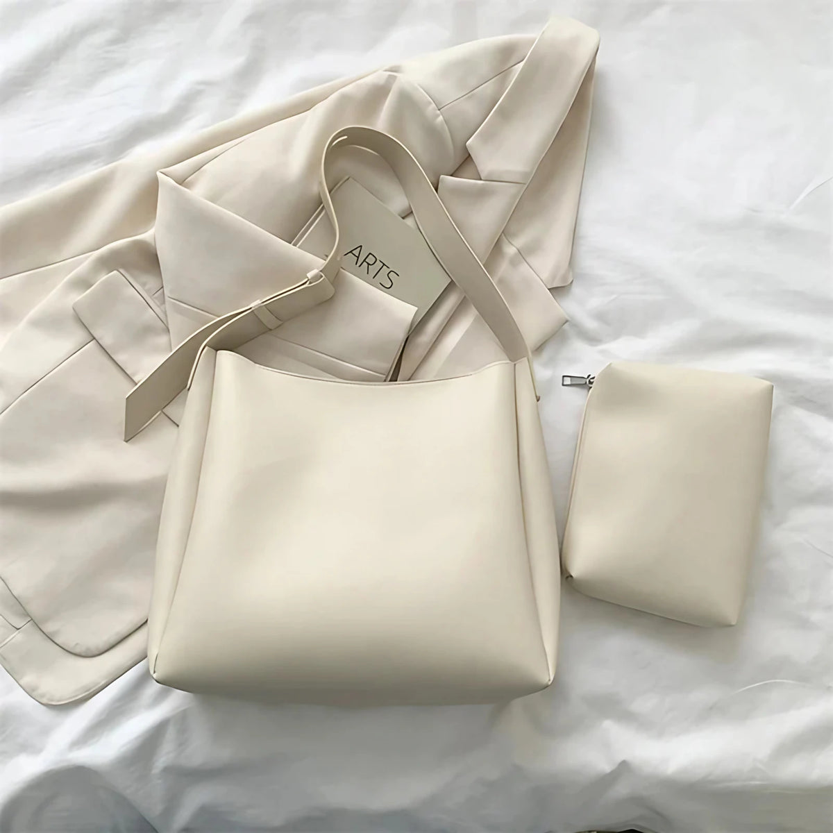 Sac porté épaule femme en similicuir mat, anse réglable, blanc