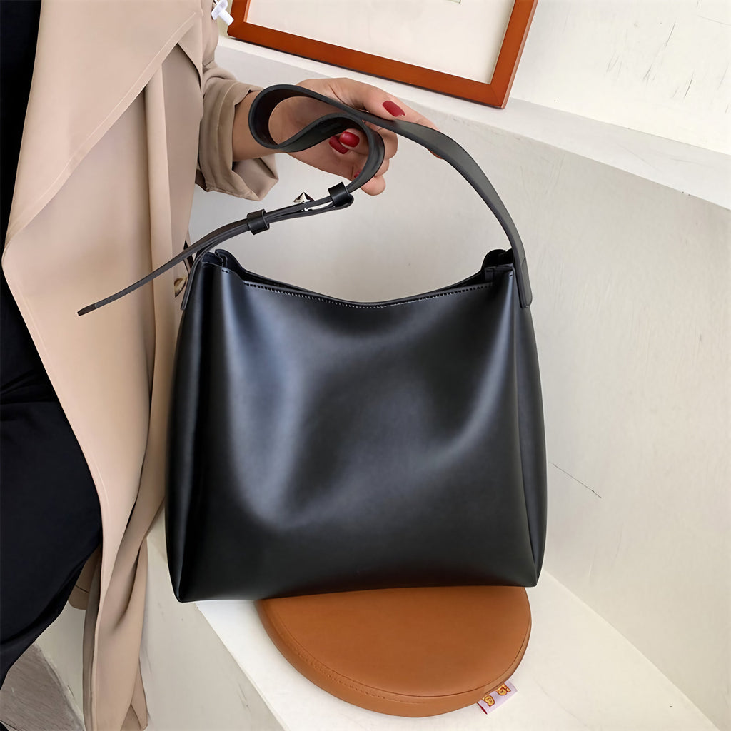 Grand sac porté épaule femme noir mat, forme verticale, noir