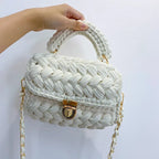 Petit sac en crochet femme, rabat et fermoir doré, 18 x 14 cm