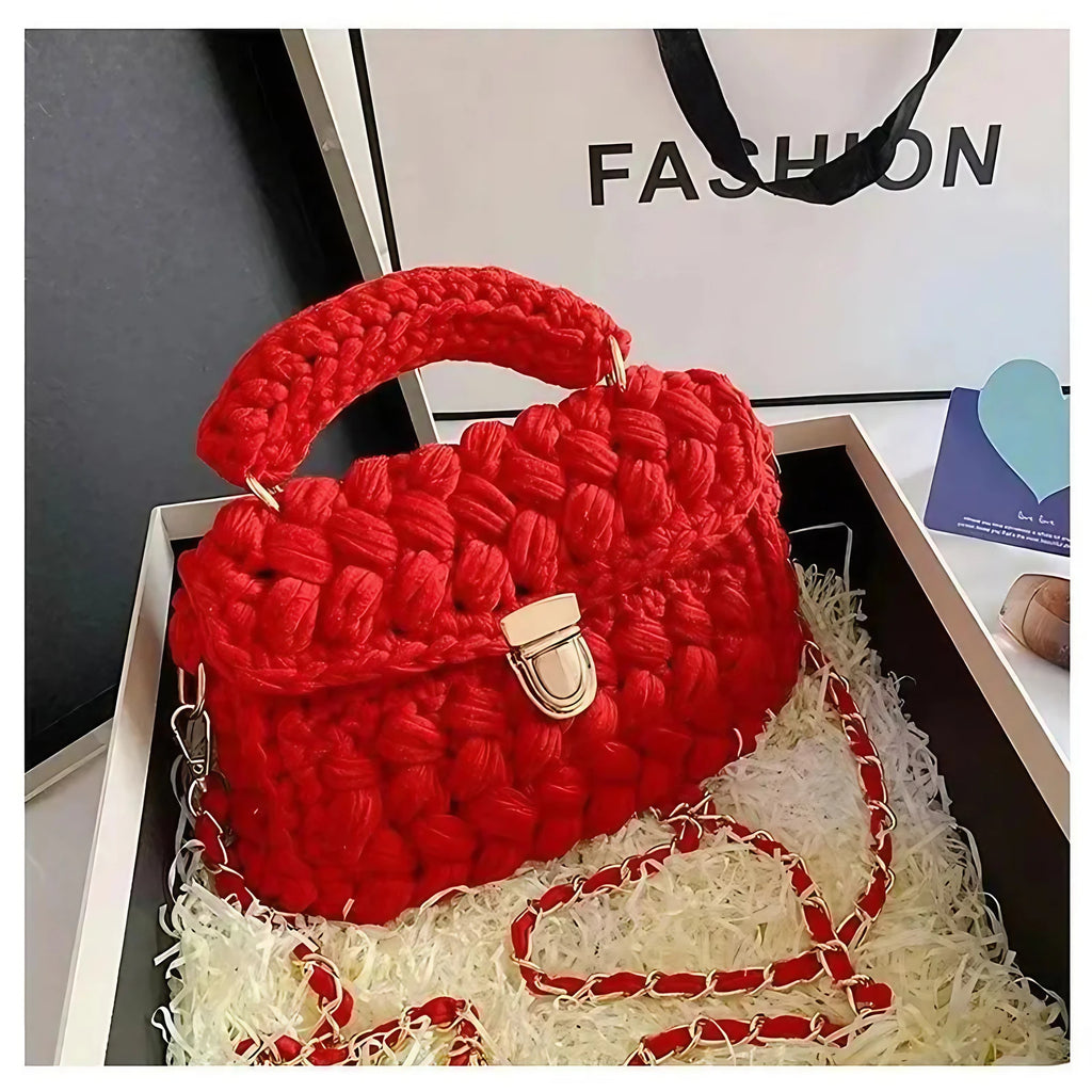 Petit sac en crochet femme, rabat et fermoir doré, 18 x 14 cm, rouge