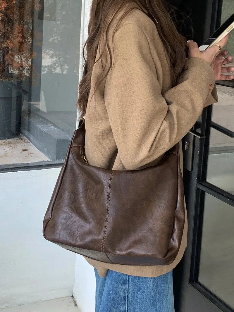 Sac à main femme en similicuir souple, zip doré, marron ou noir, marron