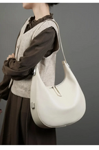 Grand sac hobo femme en cuir, anse modulable, noir ou blanc