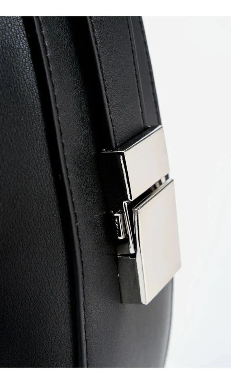 Grand sac hobo femme en cuir, anse modulable, noir ou blanc