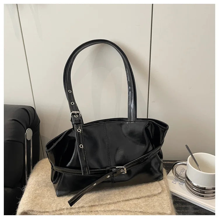 Sac à main femme en similicuir brillant, double anse, noir