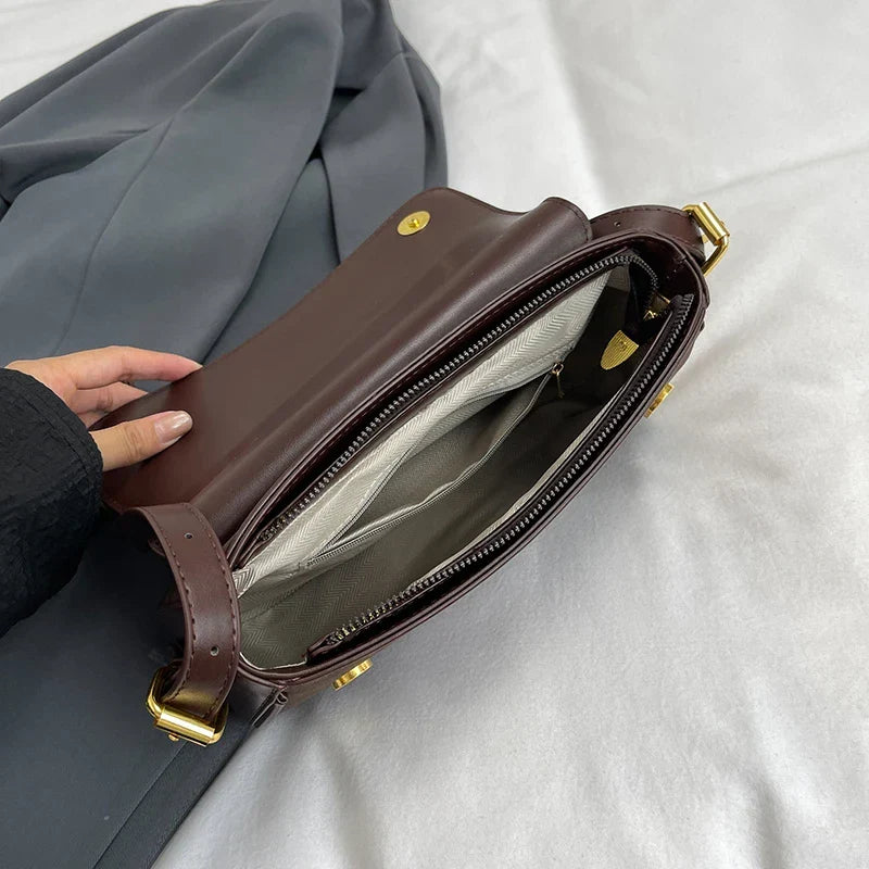 Sac porté épaule femme en suédine et similicuir, à rabat
