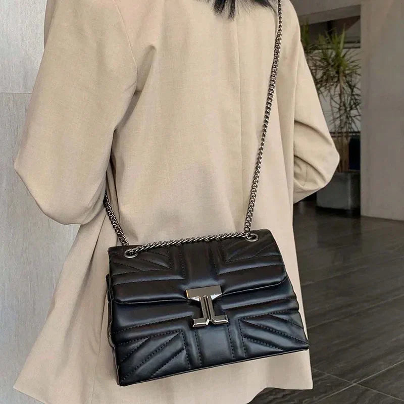 Sac matelassé noir mat femme, chaîne coulissante à maillons