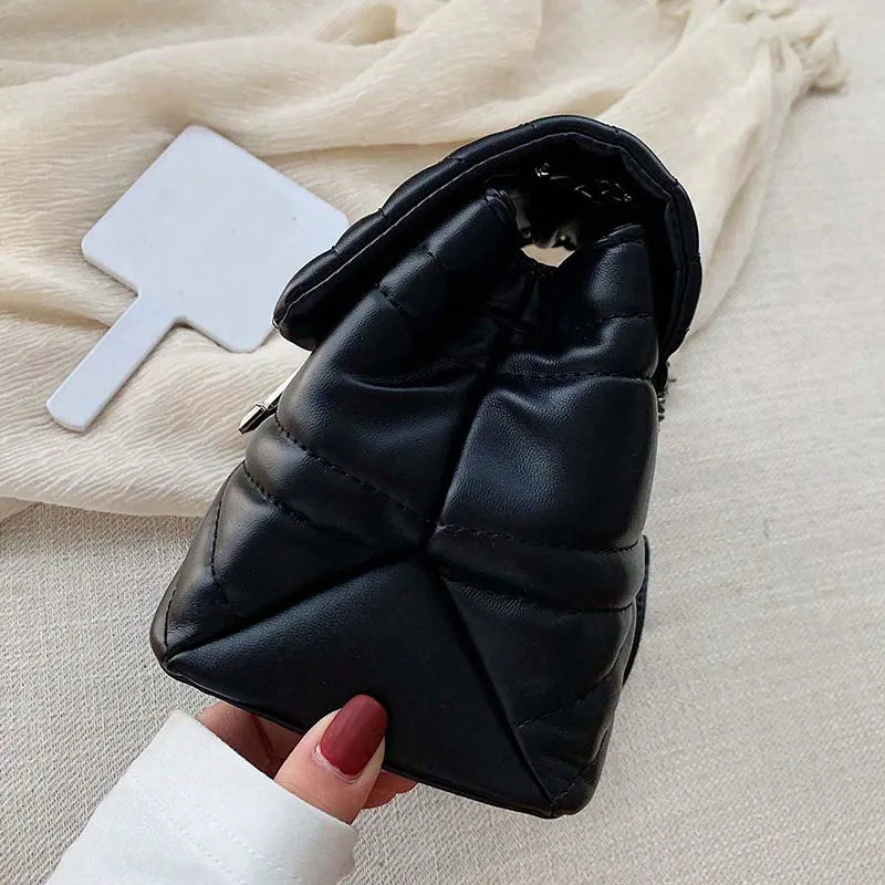 Sac matelassé noir mat femme, chaîne coulissante à maillons