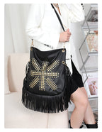 Sac à franges femme noir, clous étoiles dorés, poignée chaîne