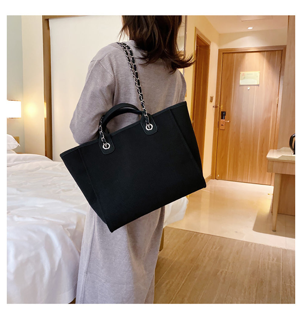 Sac à main trapèze noir femme à chaîne, 31 x 28 cm