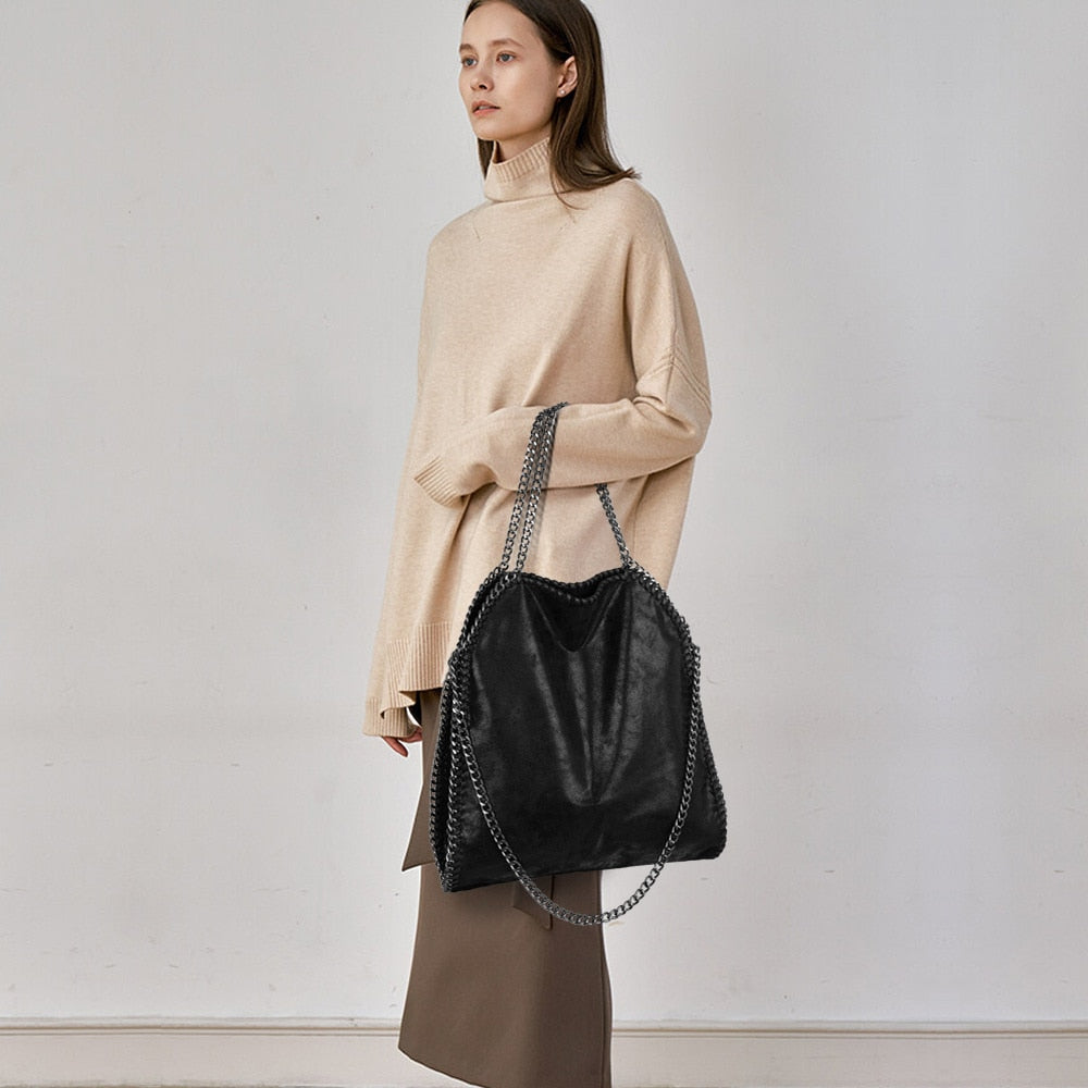 Sac à main femme noir en similicuir, décor chaîne à maillons