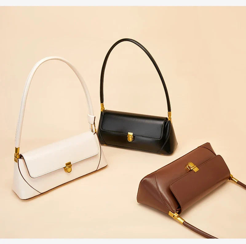Sac porté épaule femme forme enveloppe, loquet doré