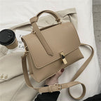 Sac à main trapèze femme à rabat, bandoulière amovible, beige