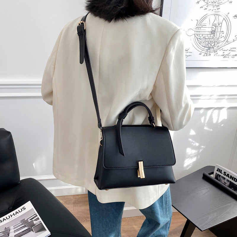 Sac à main trapèze femme à rabat, bandoulière amovible