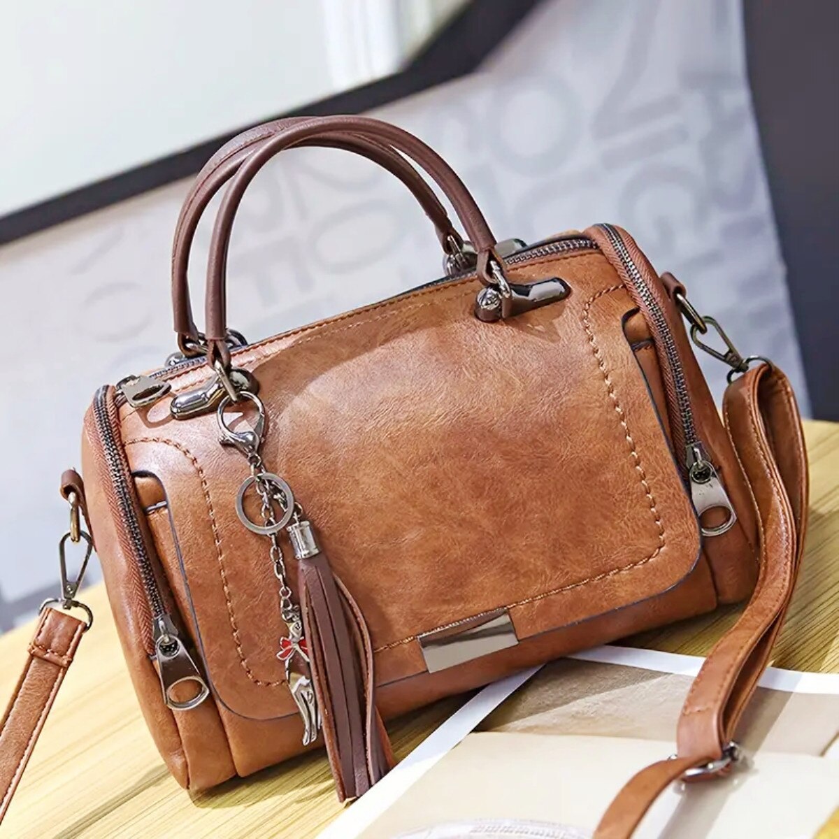 Sac bowling femme vintage à double anse et bandoulière amovible, marron