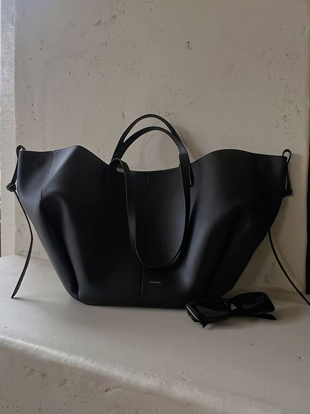 Grand sac à main femme style vintage, anses courtes et bandoulière, taupe