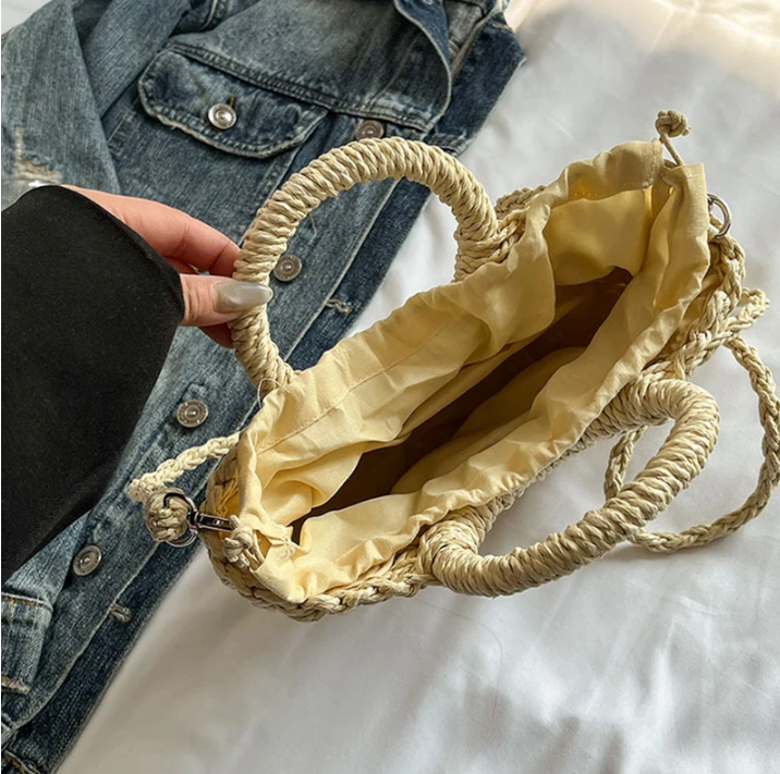 Sac en osier demi-lune femme, anses rigides et bandoulière