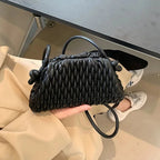 Pochette bandoulière femme matelassée, forme trapèze, noir