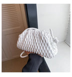 Pochette bandoulière femme matelassée, forme trapèze