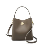 Sac seau femme en cuir grainé, deux sangles amovibles, beige